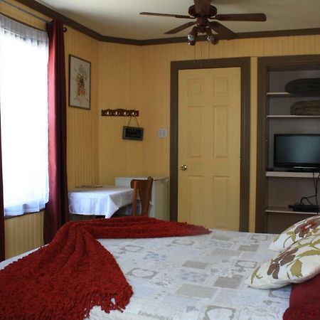 Auberge Chez Ignace Nominingue Экстерьер фото